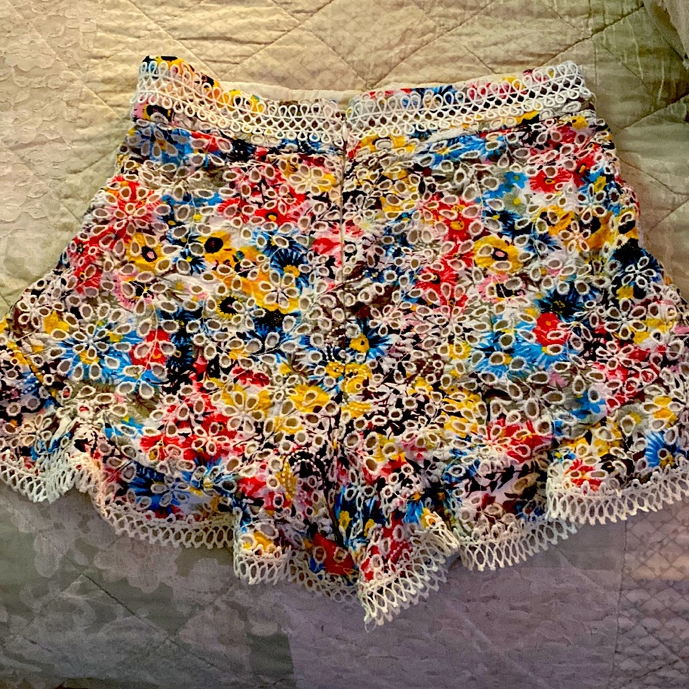 Adorable frilly shorts. Great fit & they look sweet!